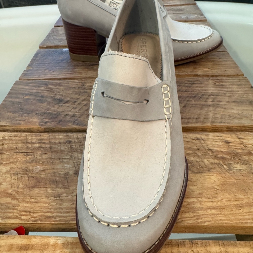 Sperry Women’s Light Gray Stacked